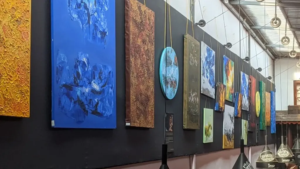 സ്വാതന്ത്ര്യാനന്തര ഇന്ത്യയിൽ ഒരു വലിയ ആർട്ട് സ്പേസ് രൂപം കൊണ്ടത് കൊച്ചി കേന്ദ്രീകരിച്ചുള്ള ബിനാലെയിലാണ്.