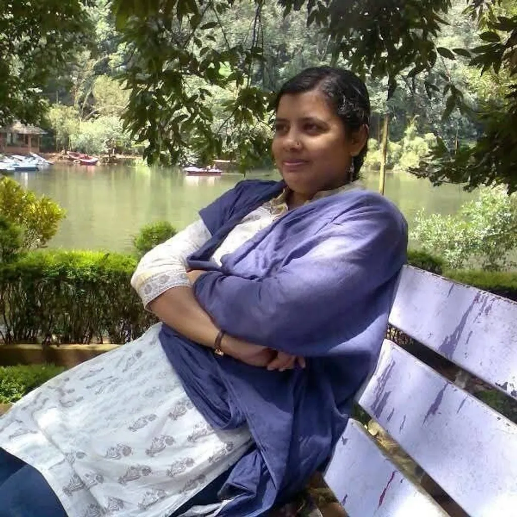 കേൾക്കുമ്പോൾ സത്യമെന്നപോലെ നമ്മളും ഇരുട്ടത്ത് ചൂട്ടുവെട്ടത്തിൽ വയൽവക്കത്തുകൂടിയും ഇടവഴിയിലൂടെയും നടക്കുകയാണ്. മനസ്സിന്റെ സഞ്ചാരം.