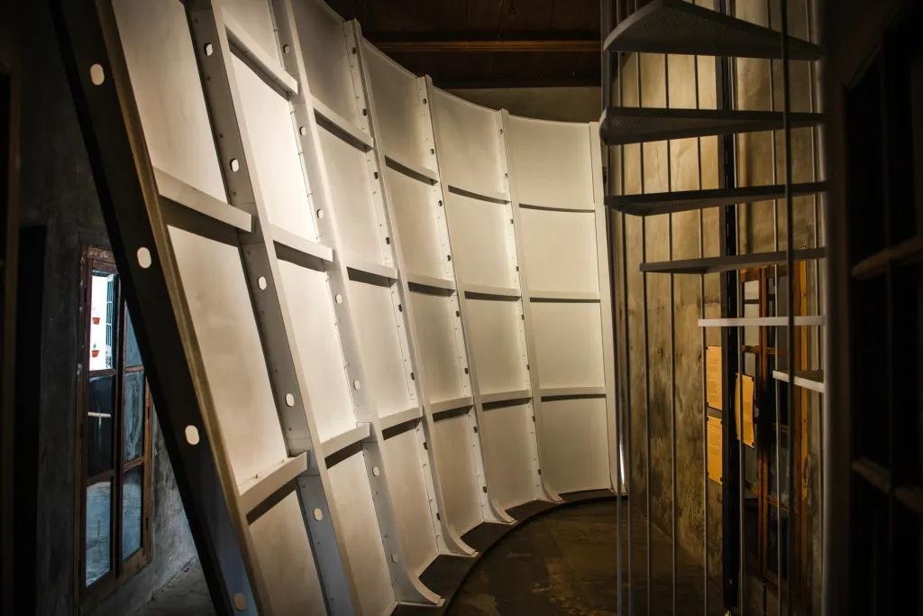 shiphull_Amphibian Aesthetics show