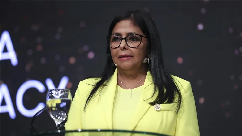  വൈസ് പ്രസിഡന്റ് ഡെൽസി റോഡ്രിഗസ് സൂചിപ്പിച്ചതുപോലെ, തങ്ങളുടെ നേതാവിന്റെ ജീവന് വേണ്ടി പോരാടാനും രാജ്യത്തിന്റെ പരമാധികാരം സംരക്ഷിക്കാനും ആ ജനത സന്നദ്ധരാകുന്നത് അവർക്ക് തങ്ങളുടെ വിപ്ലവ പാരമ്പര്യത്തിൽ ഉള്ള ഉറച്ച വിശ്വാസം കൊണ്ടാണ്. 