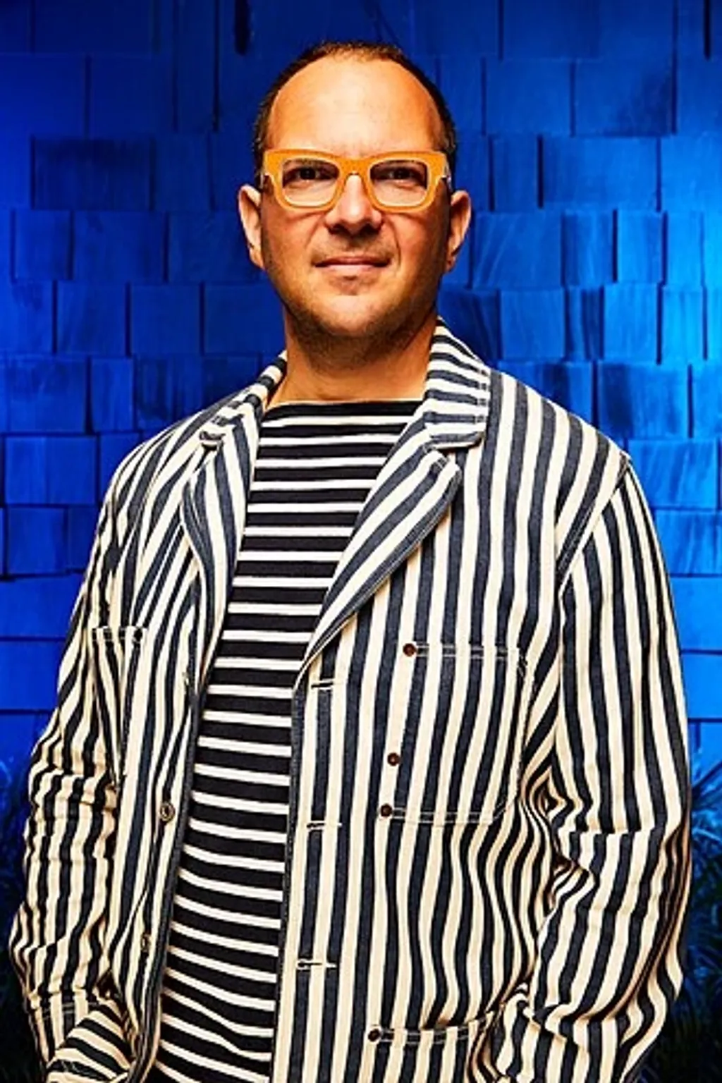 ‘Enshittification…’ കോറി ഡോക്ടറോവ് എന്ന മാധ്യമ പ്രവർത്തകനാണ് ആ വാക്കുണ്ടാക്കിയത്. അർത്ഥം ലളിതമാണ്. പണം കൊയ്യാൻ വേണ്ടി ഉപഭോക്താക്കളെയും ഉപഭോക്താക്കളെ തേടി വരുന്ന ബിസിനസ്സുകളെയും ഒരു പോലെ ചവച്ചു തുപ്പുന്ന ഡിജിറ്റൽ പ്ലാറ്റുഫോമുകളുടെ തരംതാഴലാണ് Enshittification…