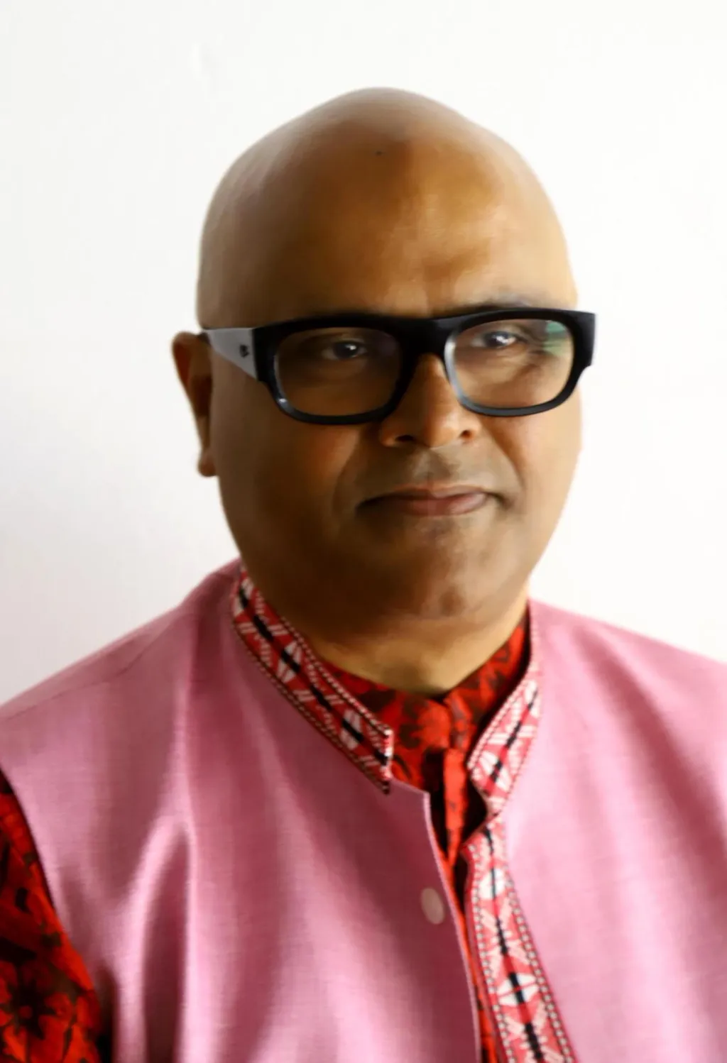 ലോക നാടകവേദിയിലെ ശ്രദ്ധേയ സംവിധായകനും സംഘാടകനും നാടകാദ്ധ്യപകനും സ്കൂൾ ഓഫ് ഡ്രാമ & ഫൈൻ ആർട്സ് ഡയറക്ടറുമായ ഡോ. അഭിലാഷ് പിള്ളയുടെ നേതൃത്വത്തിലുള്ള Festival Directorate / Curators സംഘമാണ് ഇത്തവണത്തെ നാടക ഫെസ്റ്റിവലിൻ്റെ രൂപകൽപ്പനയിൽ പങ്കെടുത്തത്. 