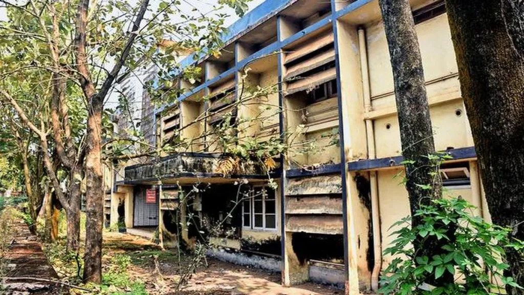 കഴിഞ്ഞ അഞ്ച് വർഷത്തിനിടെ കേരളത്തിൽ 1306 ഒ.പി സ്ഥാപനങ്ങളും 444 കിടത്തിച്ചികിത്സാ സൗകര്യങ്ങളുള്ള ചെറുകിട ആശുപത്രികളും അടച്ചുപൂട്ടിയതായി ഐ.എം.എയുടെ കണക്കുകൾ പറയുന്നുണ്ട്. 