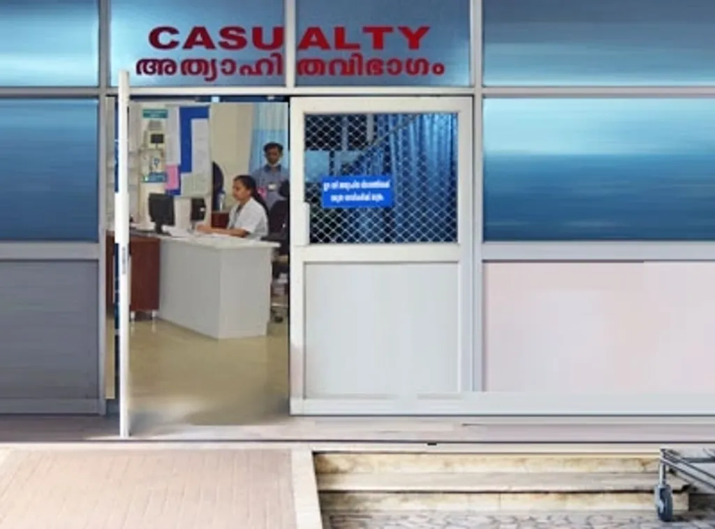 ക്ലിനിക്കൽ എസ്റ്റാബ്ലിഷ്‌മെന്റ്സ് നിയമം അനുസരിച്ച് ചെറിയ ആശുപത്രികളിൽ കാഷ്വാലിറ്റിയിൽ വെന്റിലേറ്റർ സൗകര്യം വേണം. അത് പ്രവർത്തിപ്പിക്കാൻ ഡോക്ടറും നഴ്‌സും വേണം. കേരളത്തിലെ എത്ര ചെറുകിട സ്വകാര്യ ആശുപത്രികളിൽ ഈ സൗകര്യമുണ്ട്?