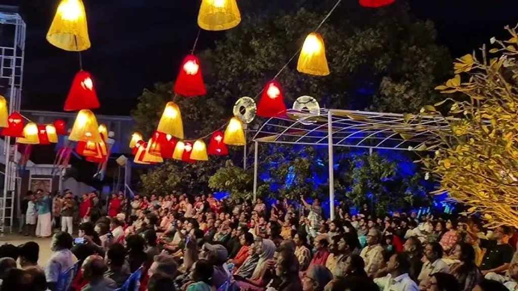 നടത്താൻ ബാധ്യതപ്പെട്ടവർക്ക് ഇഷ്ടമില്ലാതെ ചെയ്യുന്ന പ്രവർത്തി എന്ന തരത്തിൽ തട്ടിക്കൂട്ടി ഒപ്പിച്ചുപോവുക എന്നതിനപ്പുറം ആത്മാർത്ഥതയുടെ കണിക ലെവലേശം പോലുമില്ല ഈ അഭ്യാസത്തിന്.  