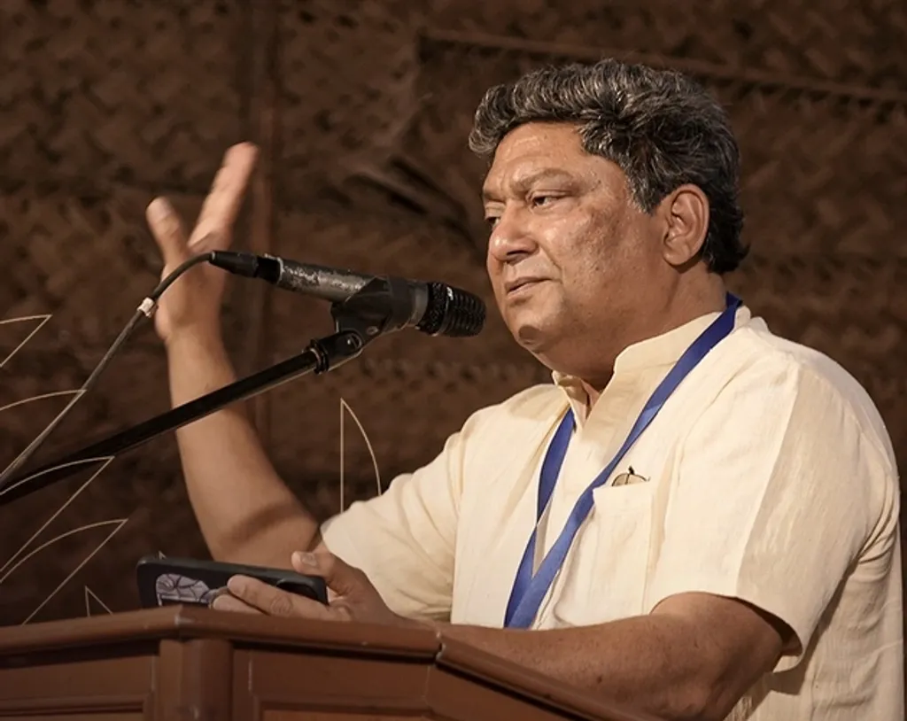 ഏറ്റവും ശ്രദ്ധേയമായ ഒരു സെഷൻ ഗുജറാത്തിൽ നിന്നുള്ള പ്രമുഖ നാടകപ്രവർത്തകൻ ദക്ഷിൺ ചാരെയുടെ സാന്നിധ്യവും വർത്തമാനവുമായിരുന്നു.