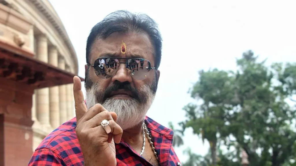 എയിംസിൻെറ കാര്യത്തിൽ ഏറെക്കാലമായി ചർച്ചകൾ നടക്കുന്നുണ്ട്. കേരളത്തിൽ ഏത് ജില്ലയിൽ എയിംസ് വരുമെന്ന കാര്യത്തിൽ പരസ്പരവിരുദ്ധമായ പല പ്രസ്താവനകളും കേന്ദ്രമന്ത്രി സുരേഷ് ഗോപി നടത്തിയിരുന്നു.