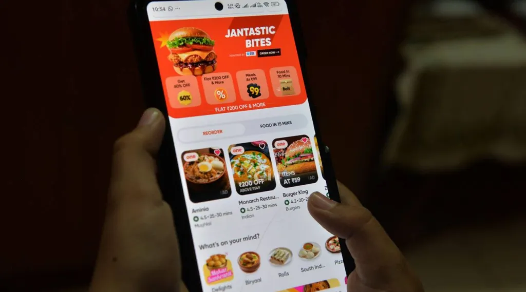 പ്ലാറ്റ്ഫോം മുതലാളിത്തത്തിന്റെ ഫുഡ് ആപ്പുകൾ നവ സാധാരണീകരണമാകുമ്പോൾ (new ordinary) ഉപഭോഗത്വര വർധിക്കുന്നു. ഉപഭോഗ രീതികൾക്കനുസരിച്ച് മാലിന്യ (waste) സഞ്ചയവും വർധിക്കുന്നു.