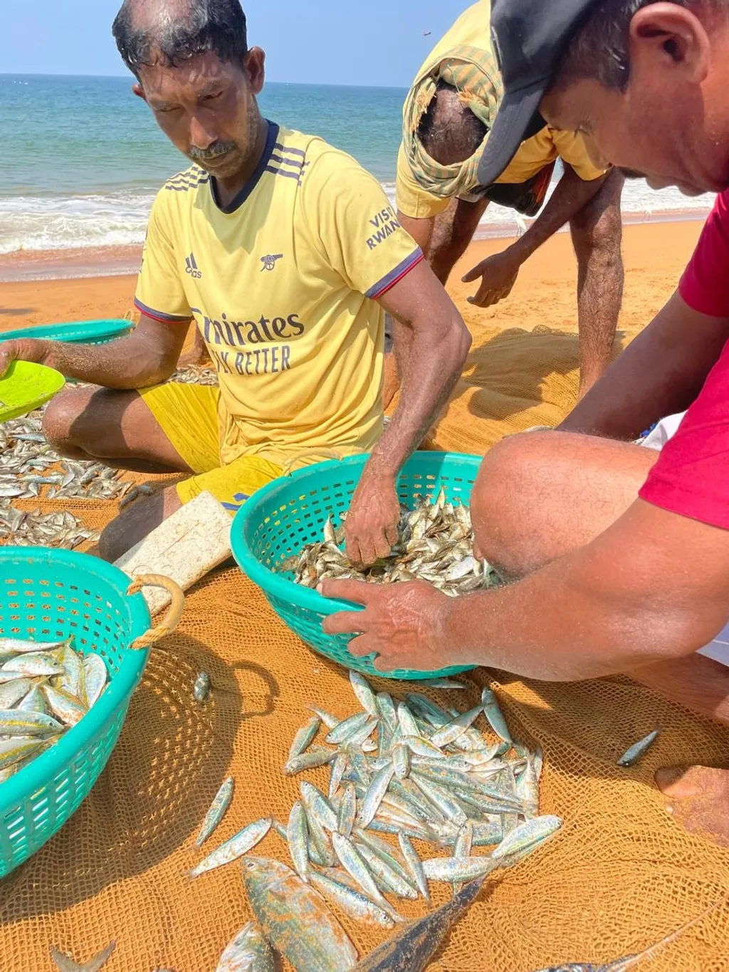 ബീമാപള്ളിയിലേക്ക്  ഇസ്ലാം എത്തിയത് അറേബ്യയിൽ നിന്നാണെങ്കിലും മൽസ്യബന്ധനത്തിൽ ഏർപ്പെടുന്ന സമുദായങ്ങളുടെ വളരെ പ്രാദേശികമായ സാമൂഹിക സാംസ്‌കാരിക പ്രക്രിയകൾ ഇടകലരുന്ന ഒരു സവിശേഷ ഇസ്‌ലാമിക ജീവിതമാണ് ഇവിടെ വേരുപിടിച്ചിട്ടുള്ളത്. 