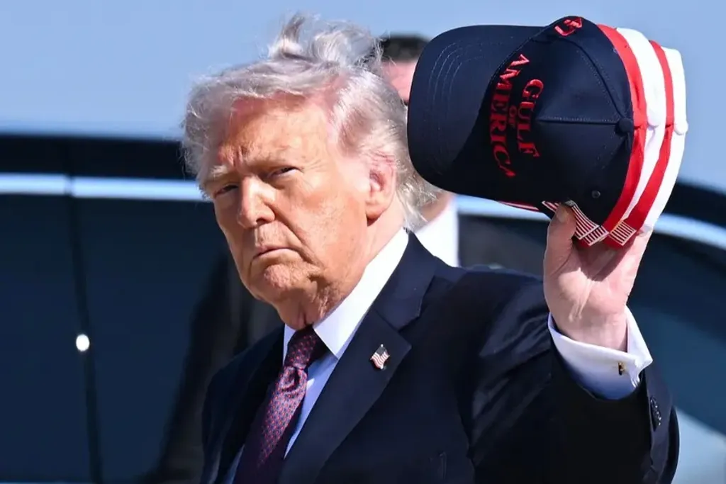 യുഎസ് പ്രസിഡന്റ് ഡൊണാൾഡ് ട്രംപ്. അഫ്ഗാനിസ്ഥാനിലും ഇറാഖിലും ജോർജ് ഡബ്ല്യു. ബുഷ് അധിനിവേശം നടത്തിയപ്പോൾ 'ജനാധിപത്യം സ്ഥാപിക്കുക' എന്നൊരു വ്യാജ മുഖംമൂടിയെങ്കിലും ഉണ്ടായിരുന്നു. എന്നാൽ ട്രംപ് അത്തരം അന്താരാഷ്ട്ര മര്യാദകളെയും നിയമങ്ങളെയും പൂർണ്ണമായും കാറ്റിൽ പറത്തുന്നു. 