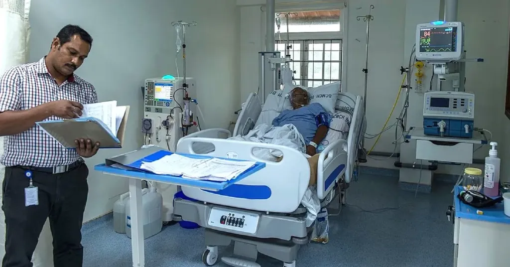 ആരോഗ്യ സേവനം ഒരു സാമൂഹ്യ ഉത്തരവാദിത്തത്തിൽ നിന്ന് വിപണി നിയന്ത്രിത വ്യവസായത്തിലേക്ക് മാറുന്നുണ്ടോ എന്ന ചോദ്യം ഗൗരവമായി തന്നെ ചിന്തിക്കേണ്ടതുണ്ട്.