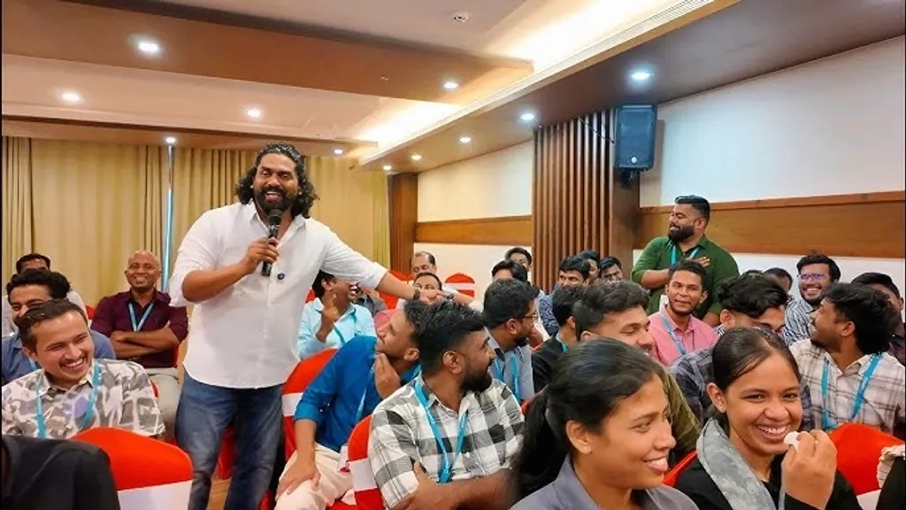 കേരളത്തിൽ കഴിഞ്ഞ 25 വർഷങ്ങൾക്കുള്ളിലാണ് മോട്ടിവേഷണൽ വ്യവസായം വളർന്നത്. ത്വരിത വളർച്ചയാണ് സംഭവിച്ചത്. 