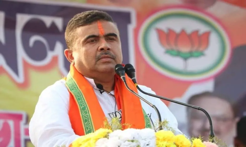 പശ്ചിമ ബംഗാൾ ബിജെപി നേതാവ് സുവേന്ദു അധികാരി.  മമത കഴിഞ്ഞവട്ടം രണ്ട് സീറ്റിൽ മത്സരിച്ചപ്പോൾ, നന്ദിഗ്രാമിൽ സുവേന്ദു അധികാരിയോട് തോൽക്കുകയാണുണ്ടായത്. 