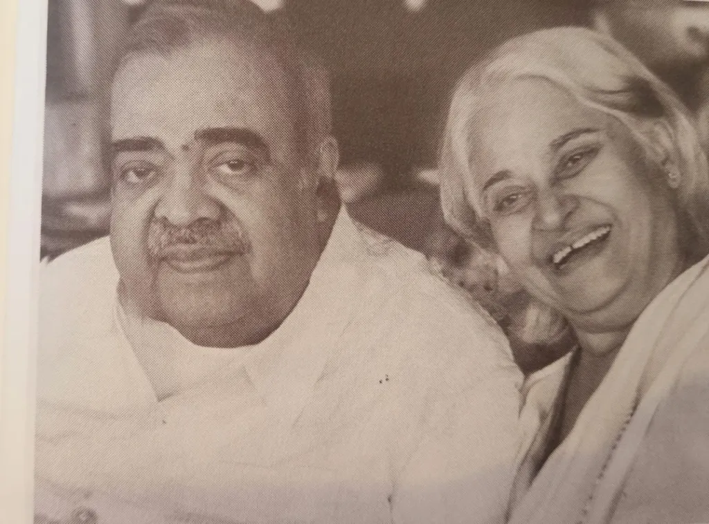  കെ.പി. ഉണ്ണികൃഷ്ണനും ജീവിതപങ്കാളി അമൃതയും