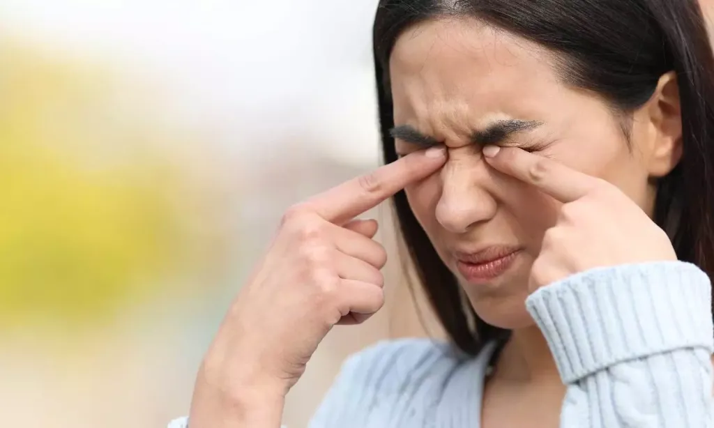 കണ്ണിന് ചൊറിച്ചിലും അലർജിയും അധികമാകാതെ സൂക്ഷിക്കാൻ, തക്കതായ ജീവിത ശൈലിയും താഴെ പറയുന്ന മുൻ കരുതലുകളും കൃത്യമായ ചികിത്സയും ഒരു പരിധി വരെ സഹായിക്കും.