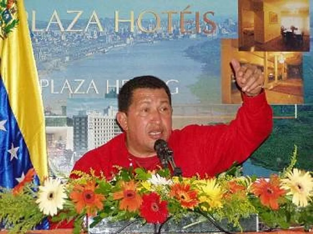 2005-ൽ ബ്രസീലിൽ നടന്ന ലോക സോഷ്യൽ ഫോറത്തിൽ ‘ലാറ്റിനമേരിക്കയുടെ പുതിയ കാസ്ട്രോ’ എന്നു വിശേഷിപ്പിക്കപ്പെട്ട ഹ്യൂഗോ ഷാവേസ് നടത്തിയ "South also Exists" എന്ന പ്രസംഗം ദക്ഷിണ രാഷ്ട്രങ്ങളുടെ സാമ്പത്തിക അവകാശങ്ങളുടെയും  രാഷ്ട്രീയ ചെറുത്തുനിൽപ്പിന്റെയും ഈ നൂറ്റാണ്ടിലെ സുപ്രധാന രേഖയാണ്. 