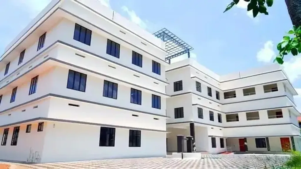 യു.ഡി.എഫ് ഭരണകാലത്ത് പൂട്ടിപ്പോയതും സ്വകാര്യ മാനേജ്മെൻ്റുകൾ വിൽപനയ്ക്ക് വെച്ചതുമായ സ്കൂളുകൾ വരെ ഏറ്റെടുത്ത് അന്താരാഷ്ട്ര നിലവാരമുള്ള അടിസ്ഥാന സൗകര്യവും അക്കാദമിക് സംവിധാനവും ഉറപ്പുവരുത്തി.