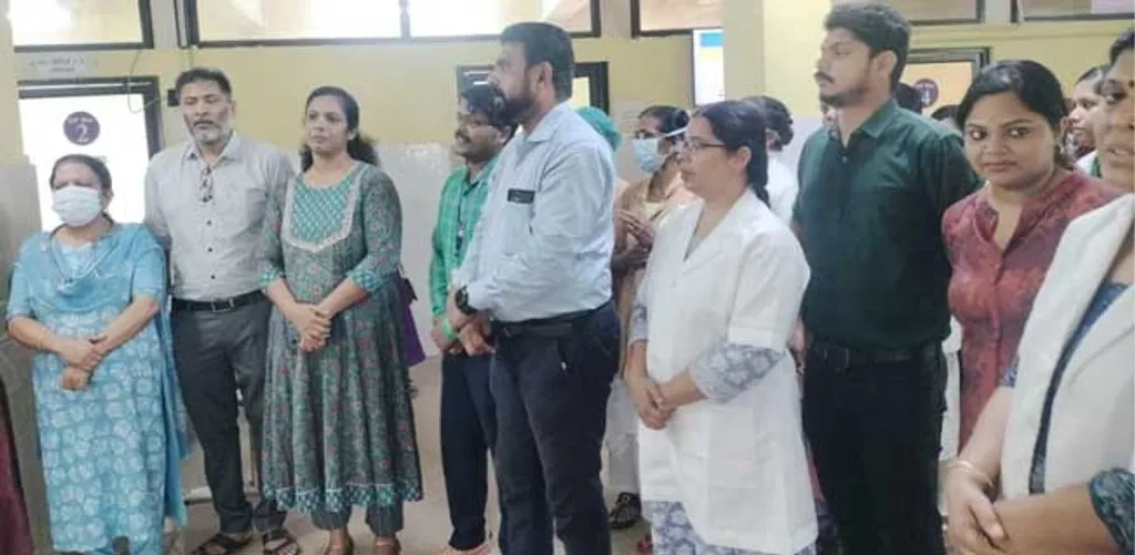  രോഗിക്ക് കൂടുതൽ സമയം നൽകിയാൽ, ആശയവിനിമയം മെച്ചപ്പെടും. ഒപ്പം സുരക്ഷയും. സുരക്ഷ ഡോക്ടറുടെ മാത്രമല്ല രോഗികളുടെയും. കേരള ഗവ. മെഡിക്കൽ ഓഫീസേഴ്‌സ് (കെ.ജി.എം.ഒ.എ ) നിലവിൽ  നടത്തുന്ന  ജീവൻ രക്ഷാ സമരം  ഉയർത്തുന്ന സന്ദേശവും അതാണ്.