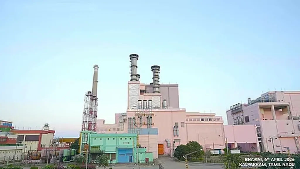 കൽപ്പാക്കത്ത് പ്രവർത്തനപഥത്തിലെത്തിയിരിക്കുന്ന 500 മെഗാവാട്ട് പ്രതിഷ്ഠാപിത ശേഷിയുള്ള പ്രോട്ടോടൈപ്പ് ഫാസ്റ്റ് ബ്രീഡർ റിയാക്ടർ.