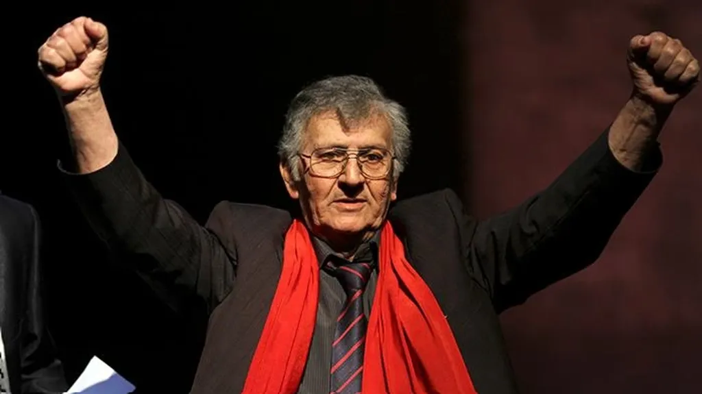 പ്രമുഖ പലസ്തീൻ കവി സമീഹുൽ ഖാസിം.