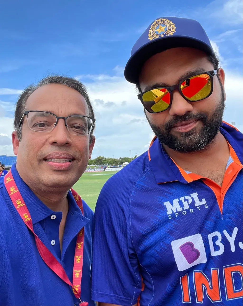 രോഹിത് ശർമ്മയും ഡോ. കൃഷ്ണ കിഷോറും. 