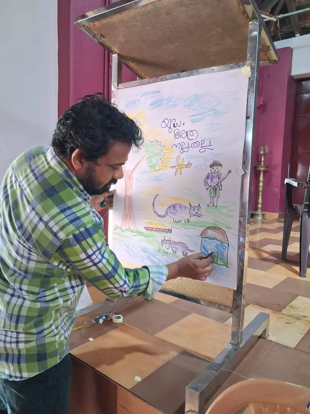 ജീവൻ എസ്.എം എഴുതിയ ‘യുദ്ധം അത്ര നല്ലതല്ല’ എന്ന കഥയുടെ ചിത്രീകരണം. ചിത്രം വരയ്ക്കുന്നത് സുധീഷ് അമ്മവീട്.