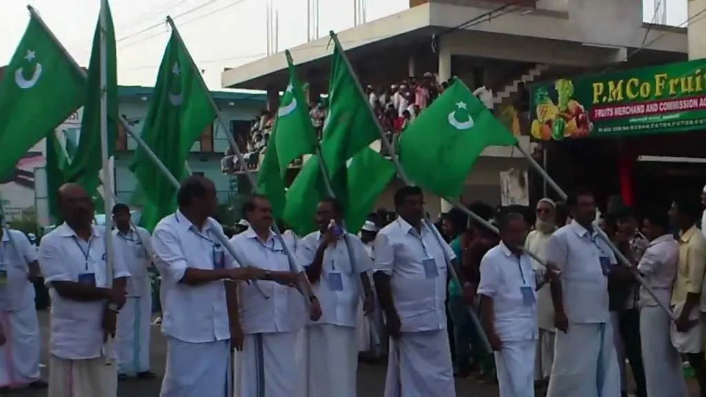 ഒരു മതാധിഷ്ഠിത രാഷ്ട്രീയകക്ഷി എന്നതിനപ്പുറം, ജനാധിപത്യ- മതേതര ചട്ടക്കൂടിനുള്ളിൽ നിന്നുകൊണ്ട് ഒരു സമുദായത്തിന്റെ അവകാശങ്ങൾ നേടിയെടുക്കുന്ന 'ബെർഗൈനിംഗ് രാഷ്ട്രീയം' ആണ് ലീഗ് കാഴ്ചവെച്ചത്. 