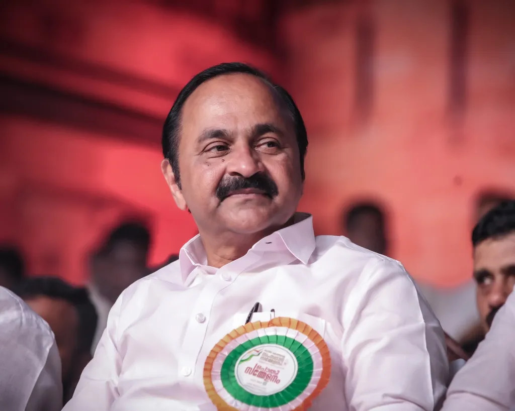 വി.ഡി. സതീശൻ. പിണറായി വിരുദ്ധ തരംഗം, ന്യൂനപക്ഷ ഏകീകരണം, രാഹുൽ ഗാന്ധി അല്ലെങ്കിൽ കോൺഗ്രസ് മുന്നോട്ടു വെയ്ക്കുന്ന രാഷ്ട്രീയം എന്നിവയൊക്കെ UDF വിജയത്തിൻെറ കാരണങ്ങളായി പറയാമെങ്കിലും ഈ നിയമസഭാ തെരഞ്ഞെടുപ്പിലെ അഭൂതപൂർവമായ വിജയത്തിൻെറ പ്രധാന ശിൽപി വി.ഡി. സതീശനായിരുന്നു