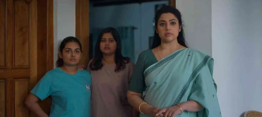 ‘ദൃശ്യ’ത്തിൽ എസ്തർ, അൻസിബ, മീന. റാണിയുടെ വികാരങ്ങൾക്ക് കഥയിൽ വലിയ പ്രാധാന്യമുണ്ട്, കാരണം അത് പ്രേക്ഷകരിൽ സഹതാപവും പിരിമുറുക്കവും സൃഷ്ടിക്കുന്നു. എന്നാൽ അവളുടെ തീരുമാനങ്ങൾക്കോ ഏജൻസിക്കോ യാതൊരു സ്ഥാനവുമില്ല.