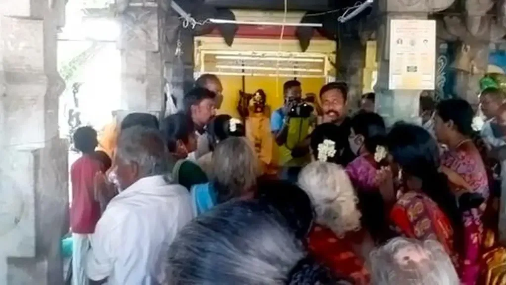 പട്ടിണിയും ദാരിദ്ര്യവും അനുഭവിക്കുന്ന ഒരു പിന്നാക്ക സമൂഹത്തിന് ഇത്തരം ക്ഷേത്രാരാധനകൾ കൊണ്ട് എന്ത് സാമ്പത്തിക പുരോഗതിയാണ് ഉണ്ടാകാൻ പോകുന്നത് എന്ന ചോദ്യം അവഗണിക്കാനാവില്ല. 