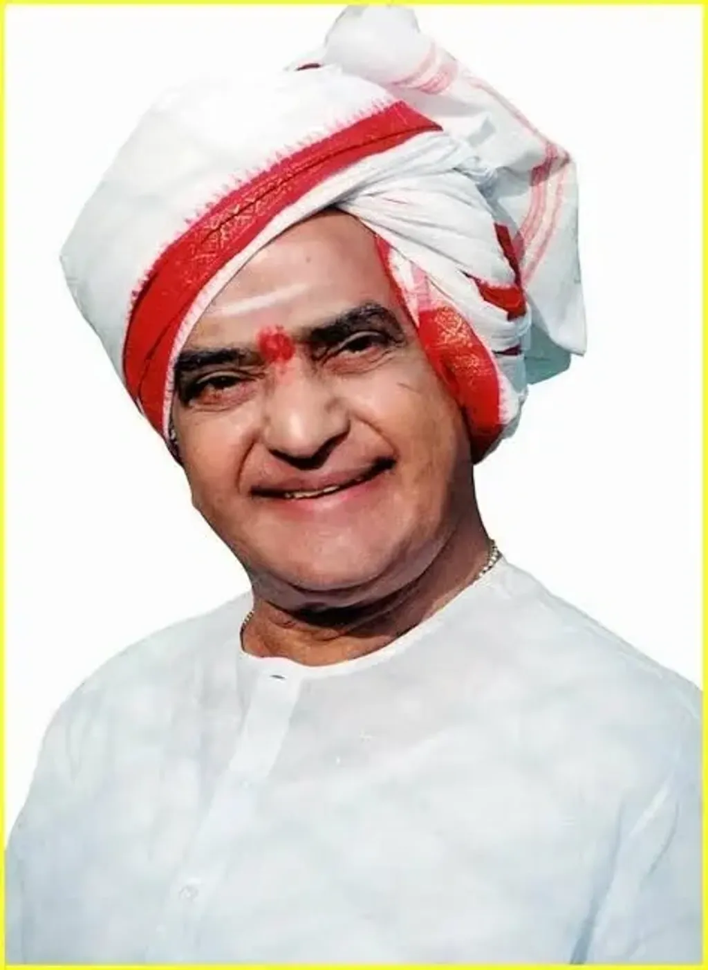എൻ.ടി. രാമറാവു. തെലുഗുദേശം പാർട്ടി രൂപീകരിക്കുന്നത് തെലുഗു ഉപദേശീയവികാരം ആളിക്കത്തിച്ചായിരുന്നുവെങ്കിലും ആ വികാരം ബലപ്പെടുത്താൻ എൻ.ടി.ആർ ഉപയോഗിച്ചിരുന്ന മാർഗ്ഗം പുരാണകഥാപാത്രങ്ങളിലൂടെ താൻ രൂപപ്പെടുത്തിയെടുത്ത പ്രതിച്ഛായ ഓർമിപ്പിച്ചുകൊണ്ടായിരുന്നു. .