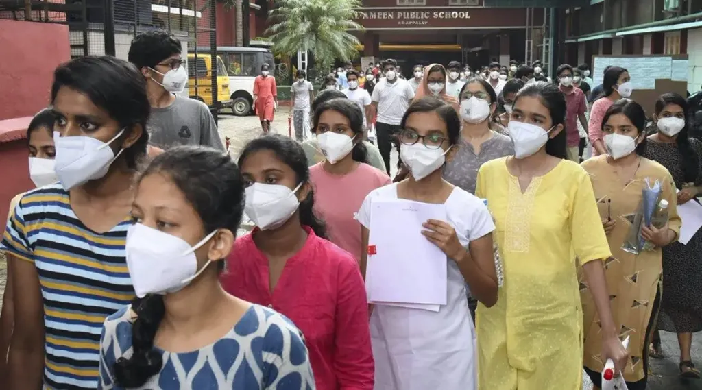 NEET മാത്രമാണ് ജീവിതത്തിന്റെ ഏക ലക്ഷ്യമെന്ന രക്ഷിതാക്കളുടെ പൊതുബോധം പലപ്പോഴും ഒരു കുട്ടിയുടെ ആരോഗ്യ മാനസിക സമ്മർദ്ദത്തിലേക്ക് തള്ളിവിടുന്നു. 
