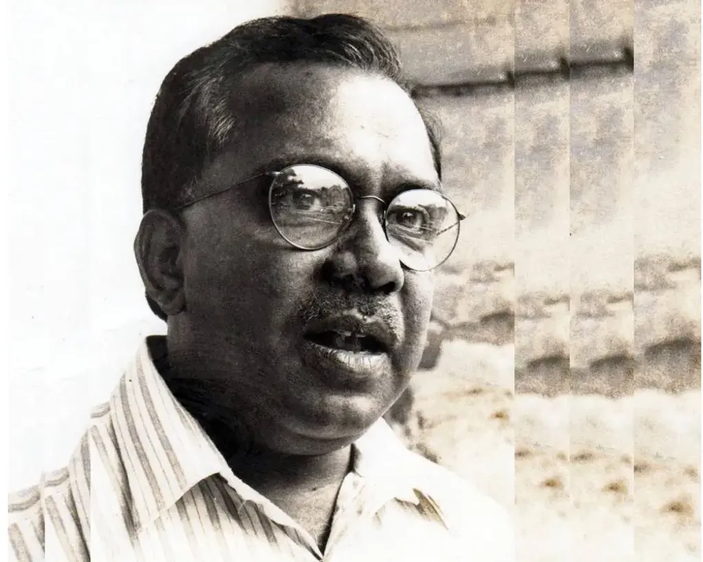 ജീവിതത്തിലുടനീളം തന്നെ തിരശീലക്കുപിന്നിൽ മാത്രം നിർത്തി പത്രപ്രവർത്തനം നടത്തിയ വ്യക്തിയായിരുന്നു എൻ ആർ എസ്.