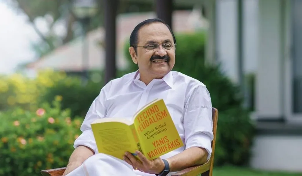 ടെക്നോഫ്യൂഡലിസമൊക്കെ വായിച്ചൊരാൾ ആ കൃതി നൽകുന്ന മുന്നറിയിപ്പുകൾക്ക് വിരുദ്ധമായി കടുത്ത സ്വകാര്യവൽക്കരണ നടപടികളിലേക്ക് പോവുകയാണെന്ന സൂചനകളാണ് പുറത്തുവന്നുകൊണ്ടിരിക്കുന്നത്.