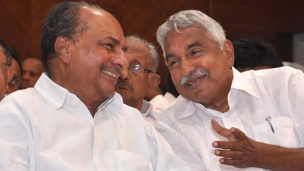 ഇടതുപക്ഷ സർക്കാറുകൾ അധികാരത്തിൽ വരുമ്പോൾ ആഗോളവൽക്കരണമുയർത്തുന്ന വെല്ലുവിളികളെ പ്രതിരോധിച്ച് കേരള വികസന മാതൃകയെ ശക്തിപ്പെടുത്തി. എന്നാൽ, എ.കെ. ആന്റണിയുടെയും ഉമ്മൻചാണ്ടിയുടെയും സർക്കാറുകൾ കേരള മാതൃകയെ തകർക്കുന്ന ഭരണപരിഷ്ക്കാരങ്ങളാണ് തുടർച്ചയായി സ്വീകരിച്ചത്.