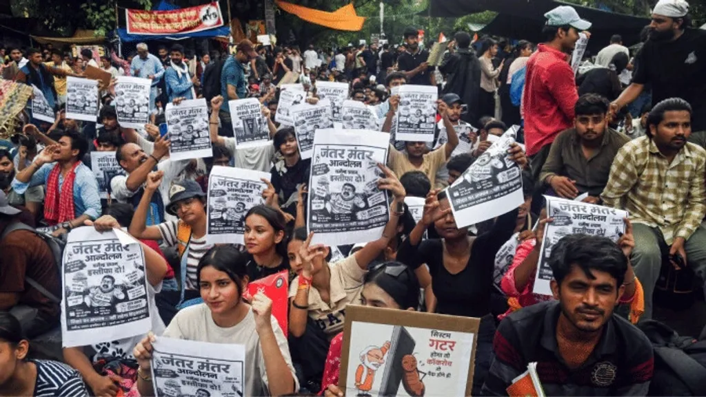രാജ്യതലസ്ഥാനത്ത് വിദ്യാഭ്യാസനീതിക്കുവേണ്ടി ഒരു കൂട്ടം യുവാക്കൾ നിരാഹാരം തുടരുന്ന സാഹചര്യം നമ്മുടെ പൊതുസംവിധാനങ്ങളുടെ നിസംഗതയെക്കുറിച്ചുള്ള ഗൗരവകരമായ ചോദ്യങ്ങൾ ഉയർത്തുന്നു.