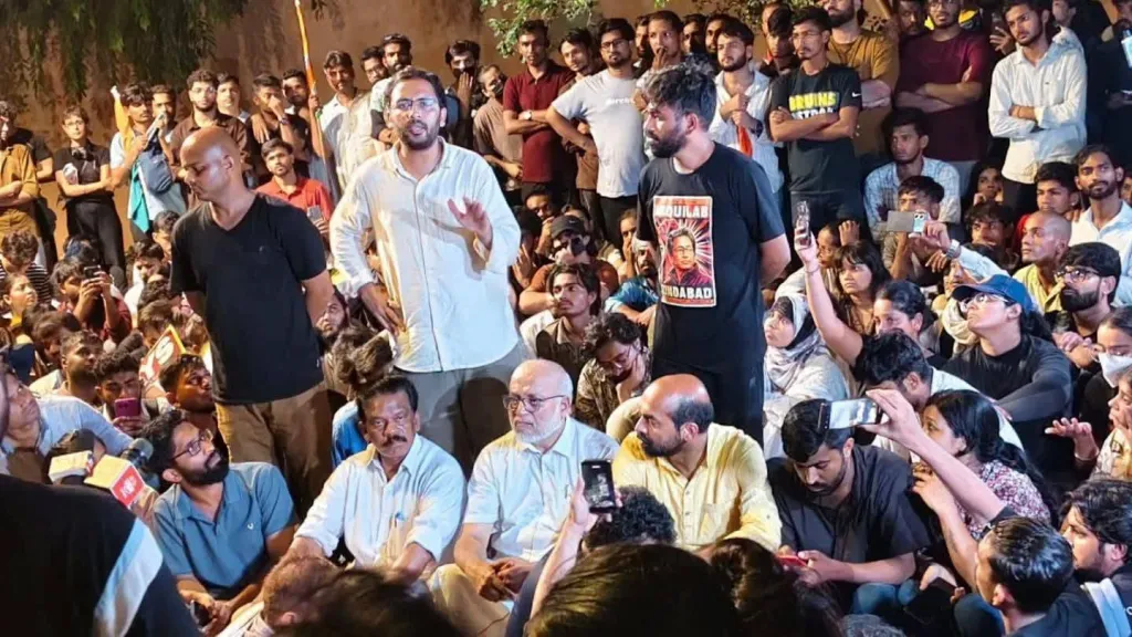 ഈ സമരത്തിൽ ഇന്ത്യൻ ഇടതുപക്ഷം വെറും ഐക്യദാർഢ്യം പ്രഖ്യാപിക്കുന്ന കാഴ്ചക്കാരായിരുന്നില്ല.