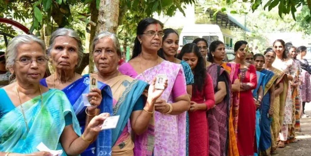 ജനായത്തം സാർവത്രിക വോട്ടവകാശത്തിൽ അവസാനിക്കുന്നില്ല; ചരിത്രപരമായി പുറത്താക്കപ്പെട്ട സാമൂഹിക വിഭാഗങ്ങൾക്ക് പ്രാതിനിധ്യം ഉറപ്പാക്കുമ്പോൾ അത് കൂടുതൽ ഫലപ്രദമാകുന്നു എന്ന ബോധ്യമാണ് ഇന്ത്യൻ ഭരണഘടന പ്രതിഫലിപ്പിക്കുന്നത്.