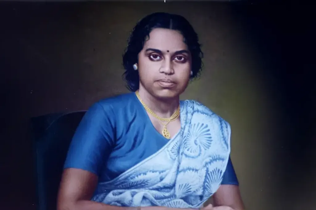 കെ. സരസ്വതിയമ്മ. മലയാളസാഹിത്യത്തിലെയും പൊതുസമൂഹത്തിലെയും പുരുഷനിർണീതത്വങ്ങളെ നിരന്തരം പ്രശ്നവത്ക്കരിച്ചുകൊണ്ടാണ് കുറഞ്ഞ ജീവിതകാലം കൊണ്ടുതന്നെ സരസ്വതിയമ്മ ആൺകോയ്മാലോകത്തിന്റെ അപ്രീതിക്ക് പാത്രമായത്.