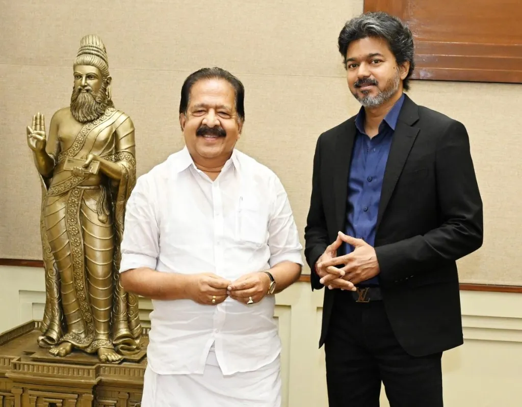 ‘ഓപ്പറേഷൻ തൂഫാൻ’ പ്രചരണാർത്ഥം ചെന്നൈയിൽ ആഭ്യന്തരമന്ത്രി രമേശ് ചെന്നിത്തല തമിഴ്നാട് മുഖ്യമന്ത്രി ജോസഫ് വിജയ്-യെ സന്ദർശിച്ചപ്പോൾ.