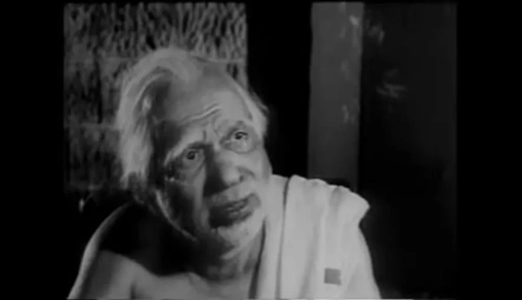 ‘അരനാഴികനേരം’ എന്ന സിനിമയിൽ കുഞ്ഞോനാച്ചനായി കൊട്ടാരക്കര ശ്രീധരൻനായര്.