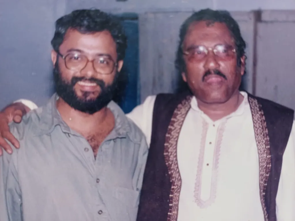 ഗസൽ ഗായകൻ ഉമ്പായിക്കൊപ്പം കെ.വി.ശരത്ചന്ദ്രൻ; കൊച്ചിയിലെ ആകാശവാണിക്കാലം.