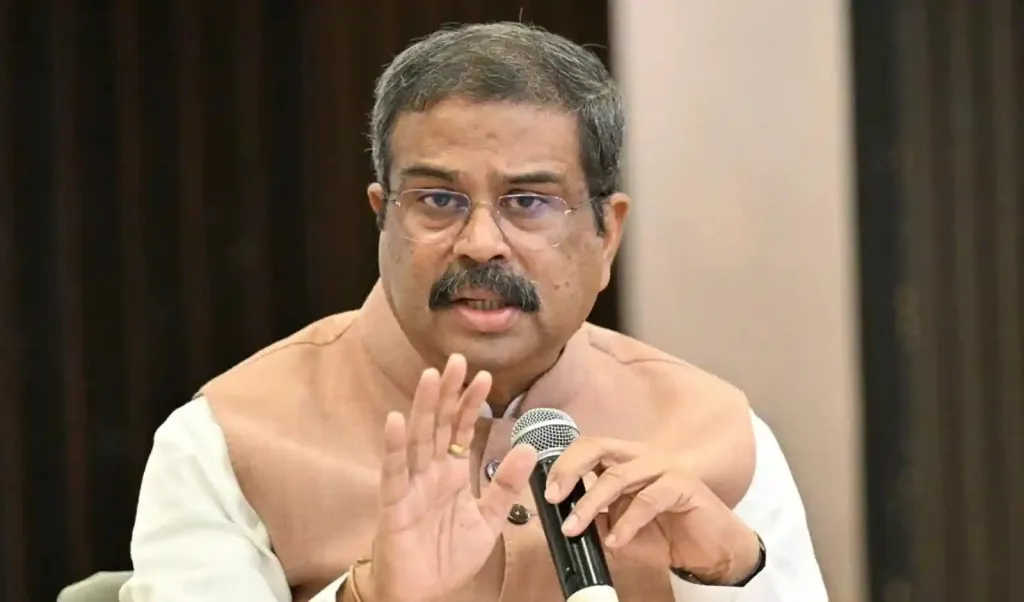 കേന്ദ്ര വിദ്യാഭ്യാസമന്ത്രി ധര്മ്മേന്ദ്ര പ്രധാന്