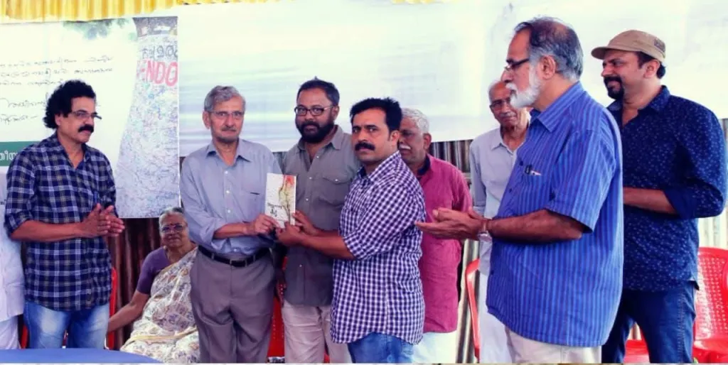 ‘വിതയ്ക്കുന്നവന്റെ ഉപമ’ എന്ന പുസ്തകത്തിന്റെ പ്രകാശനച്ചടങ്ങിൽനിന്ന്.