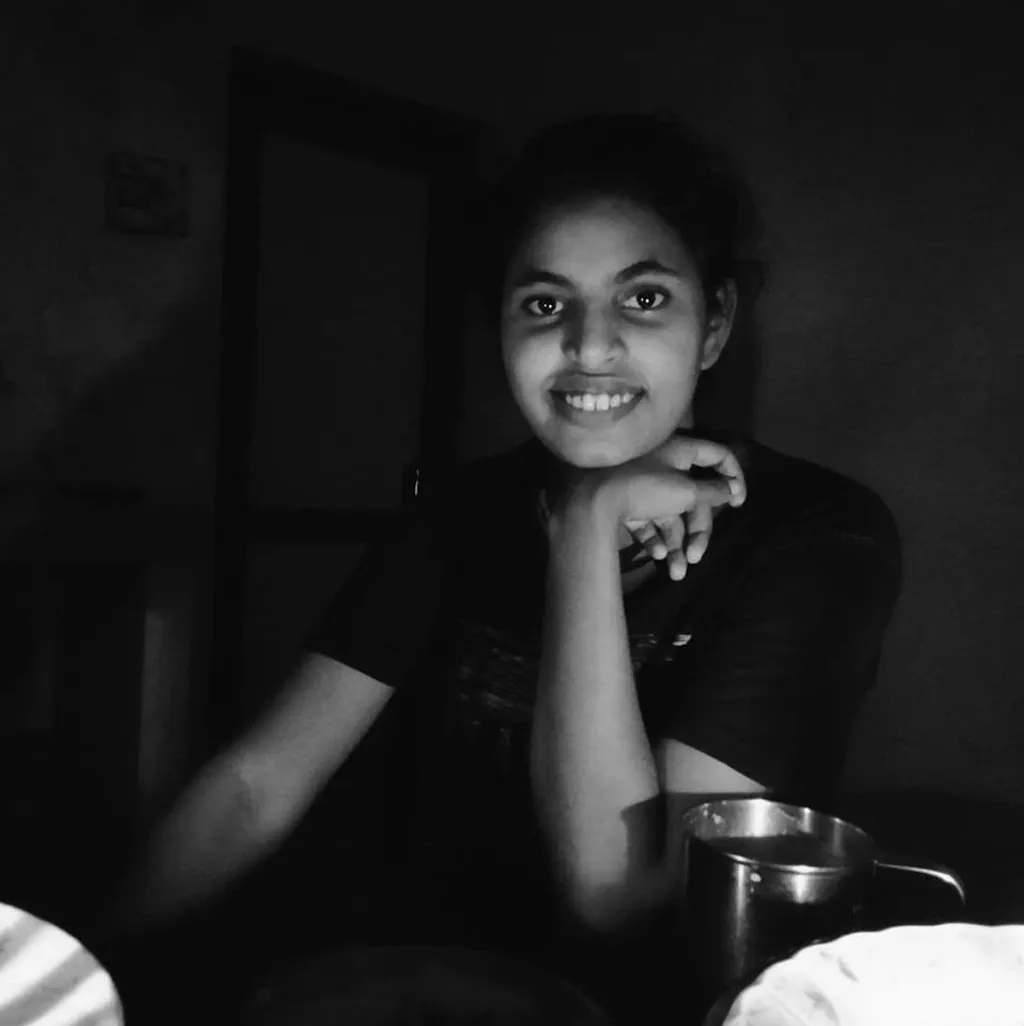 സ്നേഹലത റെഡ്ഡിയുടെ കേസിനെ സംബന്ധിച്ച രേഖാനാടക ആവിഷ്കാരമായ ‘മിസ’ എന്ന നാടകത്തിൽ അഭിനയിച്ച ചിന്നൂസ് ചിലങ്ക സത്യത്തെ വിവസ്ത്രയാക്കുകയാണ് ചെയ്തത്.