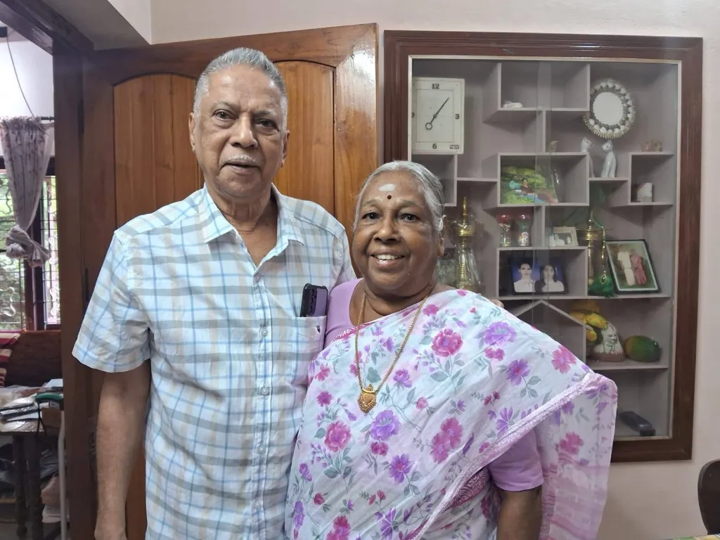 പി. സരോജിനിയും ജീവിതപങ്കാളി എം.പി ബാലനും. അച്ഛനും അമ്മയും എന്ന പരമയാഥാർഥ്യത്തിൽനിന്ന് അമ്മ യാത്രയായി. ഏതു സങ്കടസത്യത്തിനും മുന്നിൽ നിർമ്മമമായി നിൽക്കാൻ അച്ഛൻ പഠിപ്പിച്ചിട്ടുണ്ട്. 