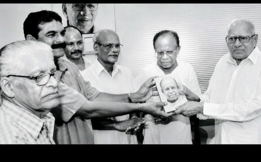 ജസ്റ്റിസ് വി. ആർ. കൃഷ്ണയ്യരും സുകുമാർ അഴീക്കോടുമെല്ലാം പ​ങ്കെടുത്ത പഴയൊരു പുസ്തക പ്രകാശന ചടങ്ങ്. 