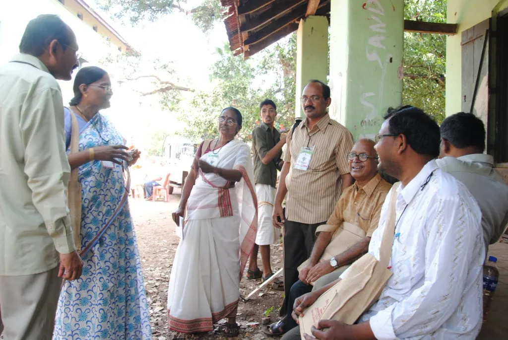 സാക്ഷരത യിൽ തുടങ്ങി, -2 മുതൽ +2 വരെ നടന്ന പലതരം ജനകീയ വിദ്യാഭ്യാസ പരീക്ഷണത്തിലും എം.പി എന്ന ഉയരം കുറഞ്ഞമനുഷ്യന്റെ നീളം കുടിയ ചിന്തകളും കയ്യൊപ്പുമുണ്ടായിരുന്നു.