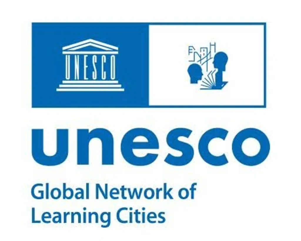 യുനസ്ക്‌കോയുടെ  GLOBAL NETWORK OF LEARNING CITY യിൽ തൃശ്ശൂർ നഗരം അംഗമാണ്. 