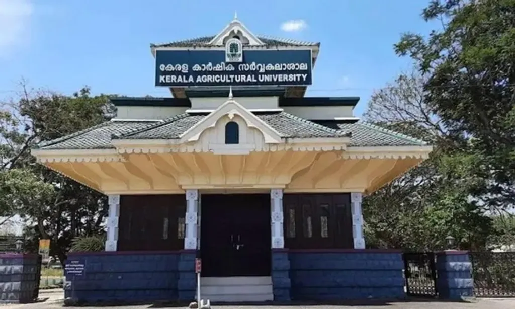 കാർഷിക മേഖലയുടെ സമഗ്ര പുരോഗതി ലക്ഷ്യമിട്ട് കേരള കാർഷിക സർവ്വകലാശാലയും, ഗവേഷണാധിഷ്ഠിത ശാസ്ത്ര സാങ്കേതിക വിദ്യാഭ്യാസം പ്രോത്സാഹിപ്പിക്കുന്നതിന് കൊച്ചി ശാസ്ത്ര സാങ്കേതിക സർവ്വകലാശാലയും (CUSAT) അച്യുതമേനോൻ്റെ കാലയളവിൽ രൂപംകൊണ്ടു.
